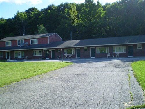 Ladd Brook Inn Pownal Exterior photo